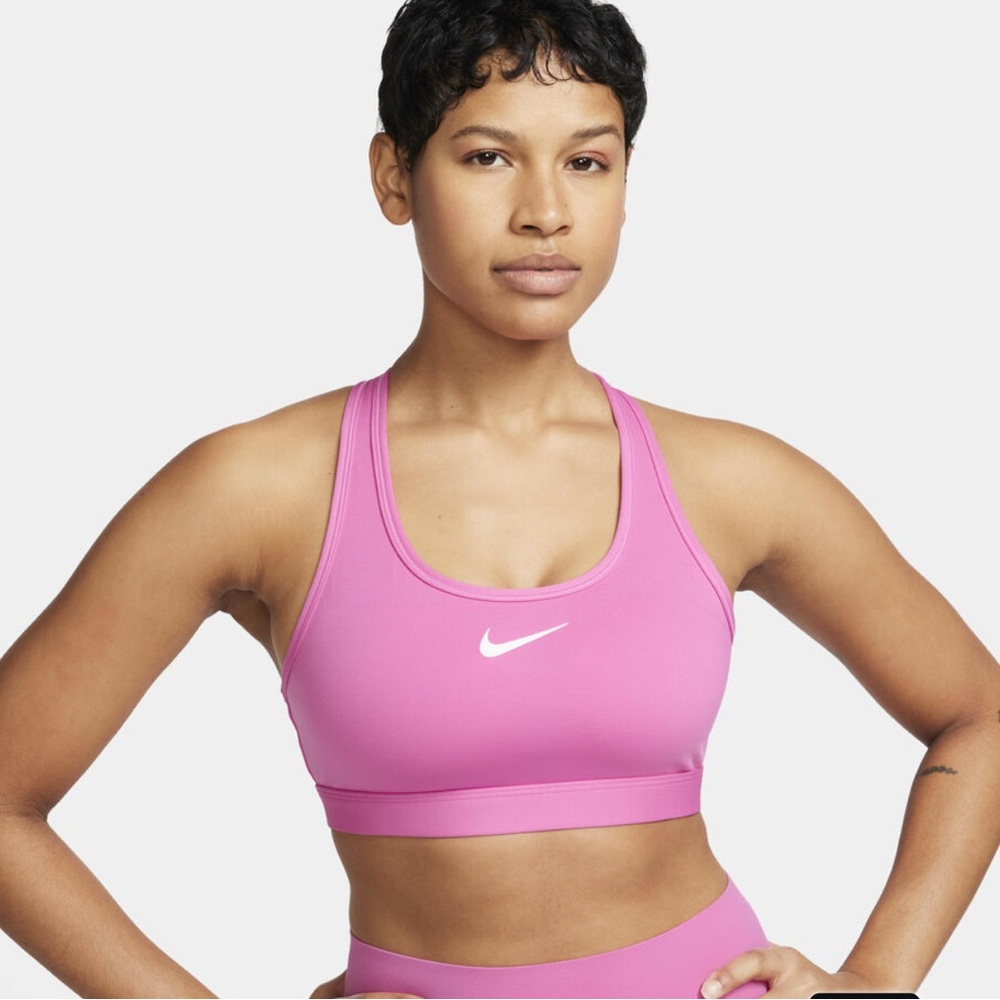 Nike Swoosh Medium Support Women's Padded Sports Bra in Playful Pink, Size XS